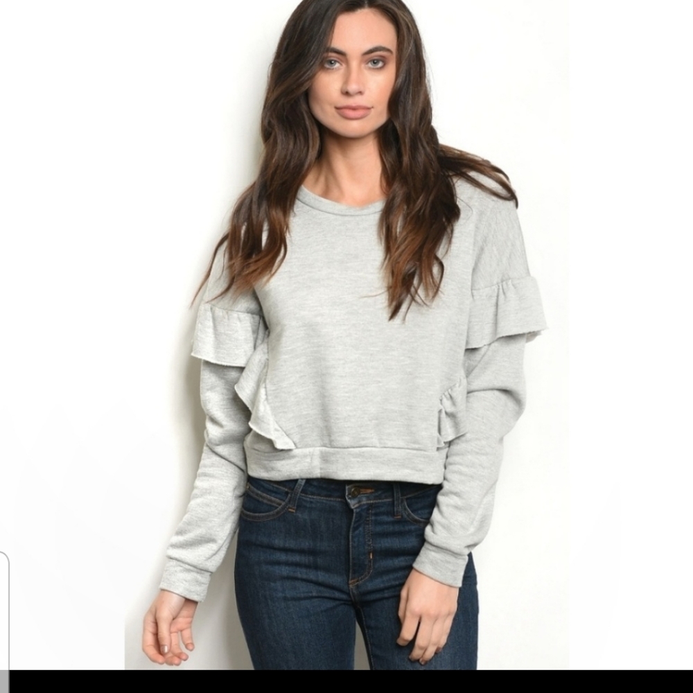 Le Lis sweatshirt/top with ruffle sleeves